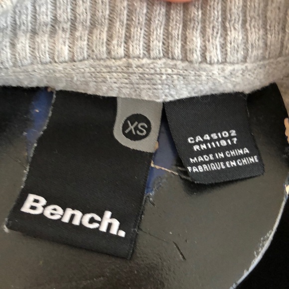 Bench Cardigan - Picture 3 of 3